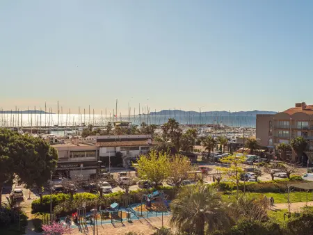 Appartement Port de La Gavine, 120 m de la mer : photo 5