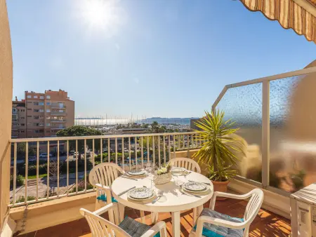Appartement Port de La Gavine, 120 m de la mer : photo 6