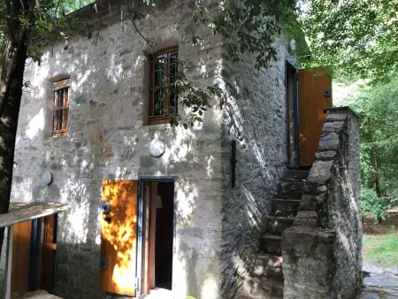 Location maison à Bocca di Magra, Kirschbäume, eine Oase im Wald zwischen Meer und Natur