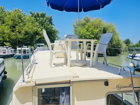 Bateau sécurisé à quai à Colombiers, 6 personnes : photo 7