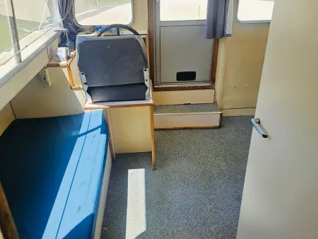 Bateau sécurisé à quai à Colombiers, 6 personnes : photo 9