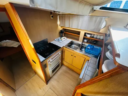 Bateau Haines Rive 40 à Colombiers, 3 cabines pour 8 personnes : photo 3