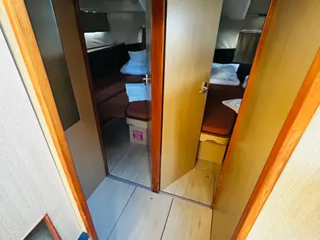 Bateau Haines Rive 40 à Colombiers, 3 cabines pour 8 personnes : photo 9