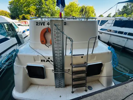 Bateau Haines Rive 40 à Colombiers, 3 cabines pour 8 personnes : photo 14
