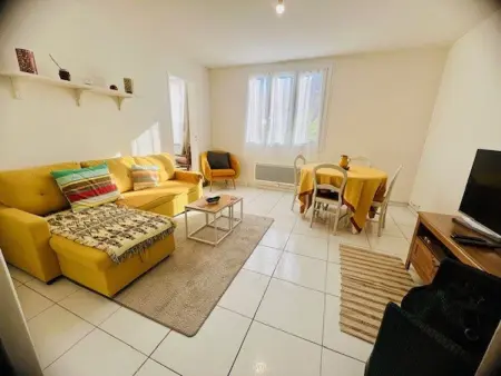 F3 avec loggia, 61 m², proche centre - 4 pers. : photo 3