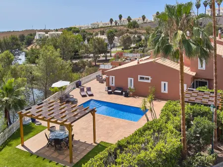 Location villa à Castro Marim, Villa avec piscine privée et vue lac