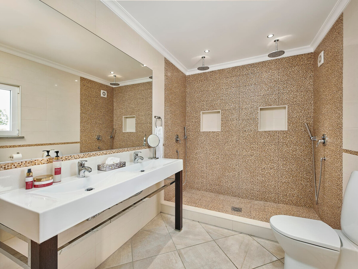 Villa 6 chambres avec piscine 14x8m et salle de cinéma - Photo 17