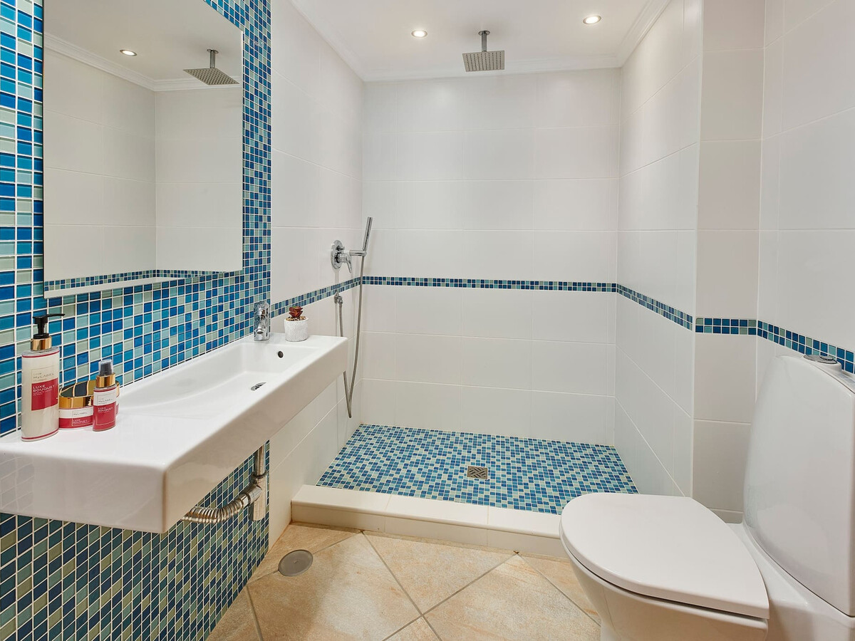 Villa 6 chambres avec piscine 14x8m et salle de cinéma - Photo 28