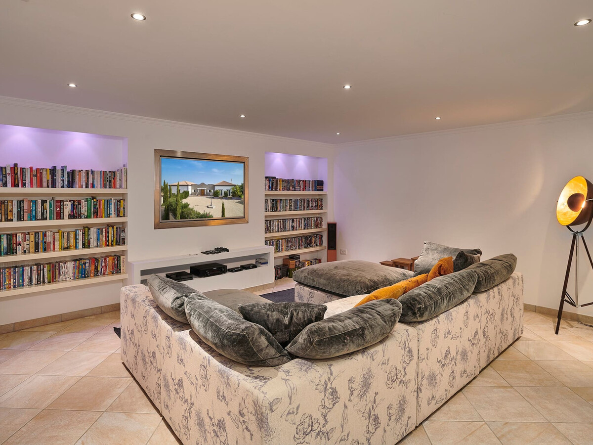 Villa 6 chambres avec piscine 14x8m et salle de cinéma - Photo 29