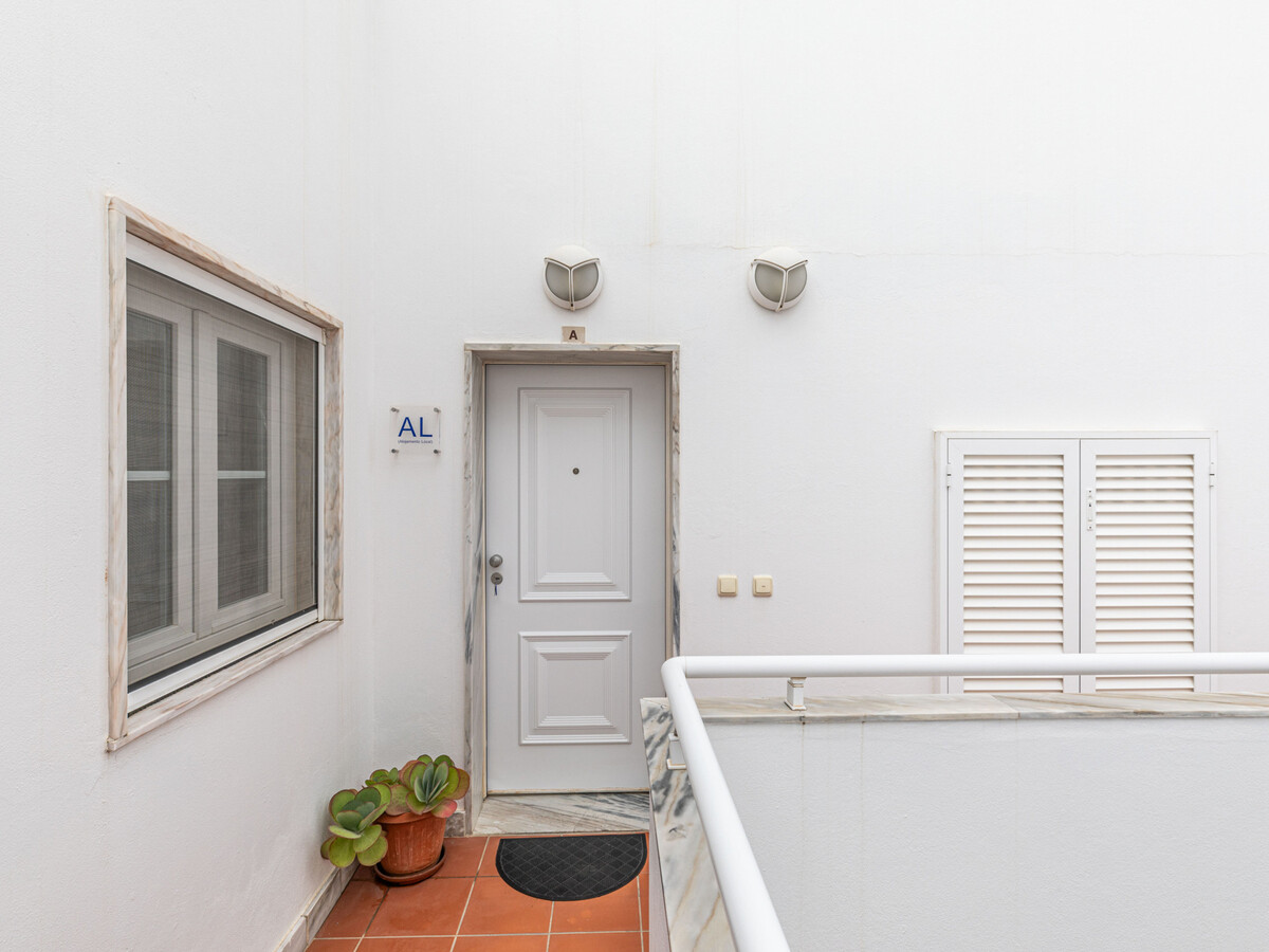 Duplex en bord de rivière avec terrasse – Cabanas - Photo 25