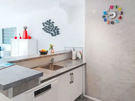 Appartement 2 chambres à 50 m de la plage, Fréjus : photo 13
