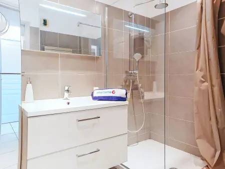Appartement 2 chambres à 50 m de la plage, Fréjus : photo 17