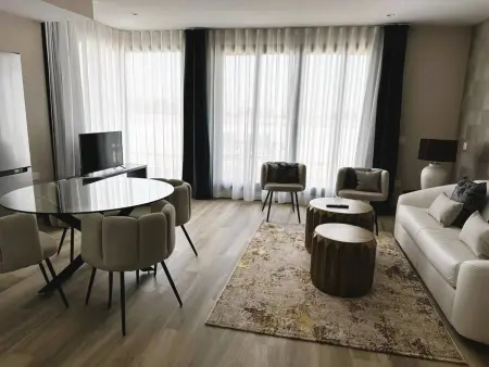 Attique 2 chambres avec terrasse, centre Valence : photo 2