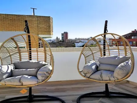 Attique moderne avec terrasse - Centre de Valence : photo 7