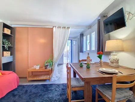 Studio 27 m² avec terrasse à 100 m de la plage : photo 3