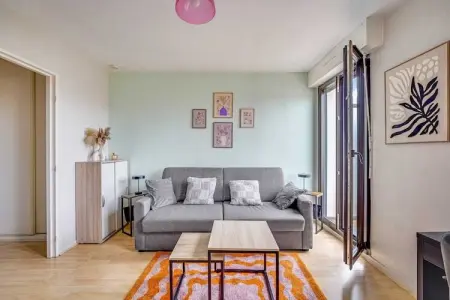 Location appartement à Courbevoie, Spacieux Studio 2P - Proche La Défense