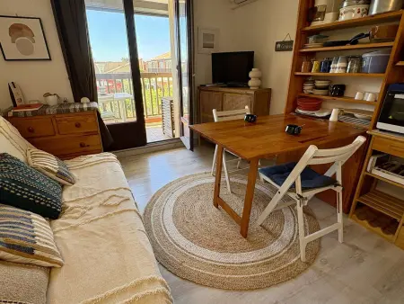 Studio mezzanine climatisé à Gruissan, 300m de la plage : photo 12