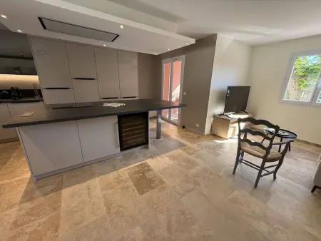 Maison 2 chambres avec jardin et vue mer à La Croix-Valmer - Photo 3