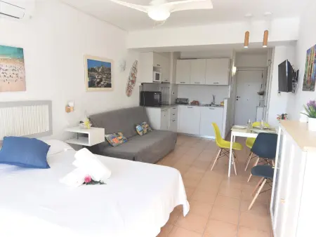 Studio avec piscine partagée et balcon à Roses, Costa Brava : photo 9