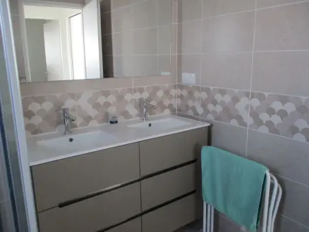 Maison avec jardin et terrasse à Plouigneau, 2 chambres, 74 m² : photo 8