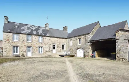 Ancienne ferme en pierre, 5 pers., cour privée