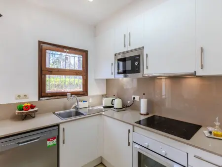 Maison blanche Pals, 3 chambres, piscine et golf à 100m : photo 5