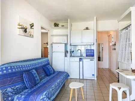 Appartement vue mer à 200 m de la plage, Six Fours : photo 6