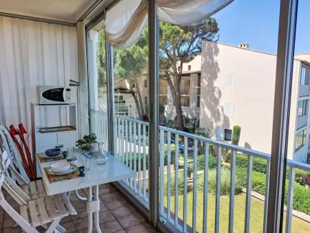 Appartement vue mer à 200 m de la plage, Six Fours : photo 10