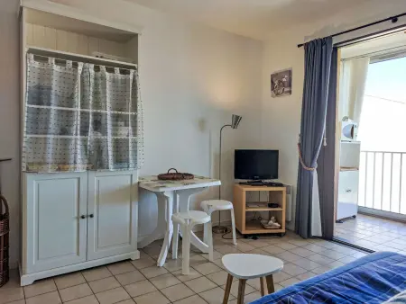 Appartement vue mer à 200 m de la plage, Six Fours : photo 14