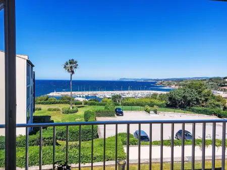 Appartement vue mer à 200 m de la plage, Six Fours : photo 15
