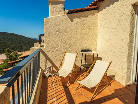 Apt Les Emeraudes, vue mer et terrasse sud - La Croix-Valmer : photo 11