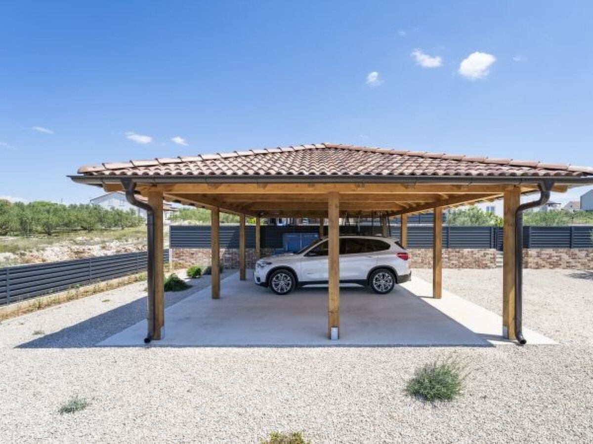 Villa 4 chambres avec piscine chauffée à Vrana - Photo 8