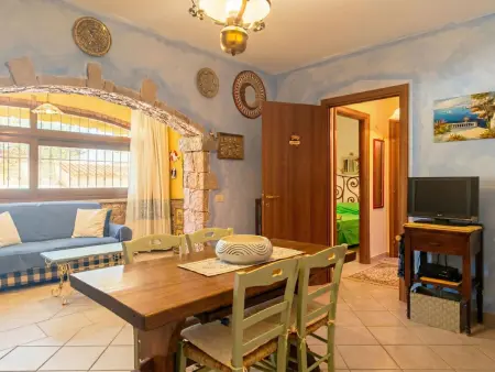 Appartement Sunflowers à Badesi, 4 pers., centre ville : photo 6