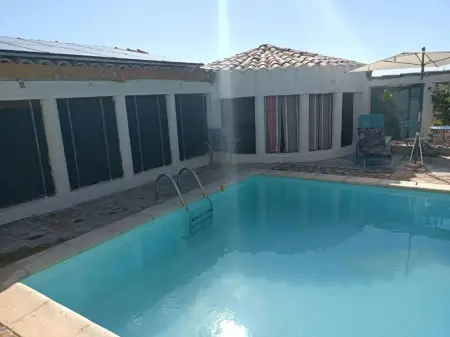 Location appartement à Saint Ambroix, Appartement charmant à Saint-Ambroix avec piscine
