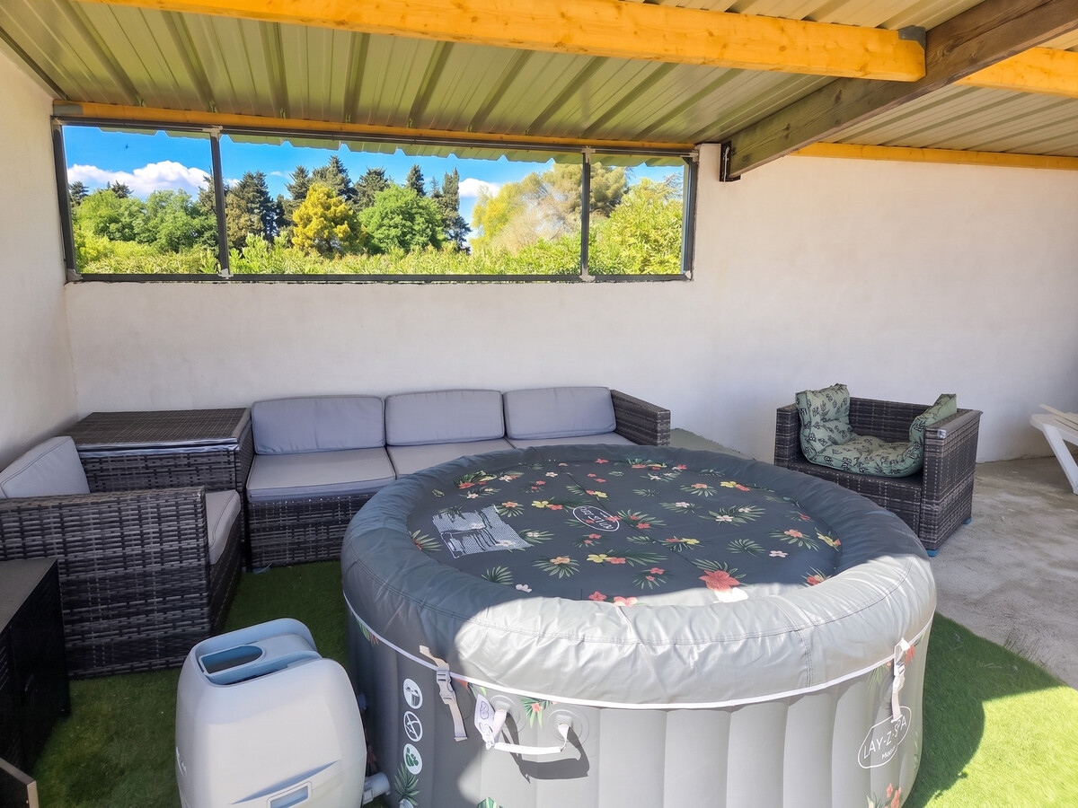 Bungalow 5 personnes à Arles avec piscine et jardin - Photo 3