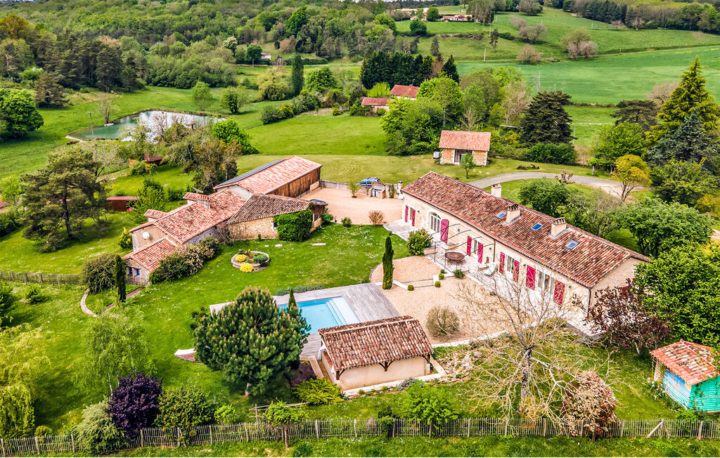 Maison 14 personnes Villamblard : piscine, jacuzzi et terrain de jeux - Photo 9