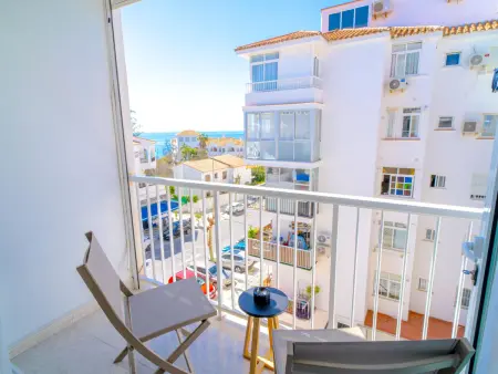 Studio Nerja avec balcon vue mer et piscine : photo 7