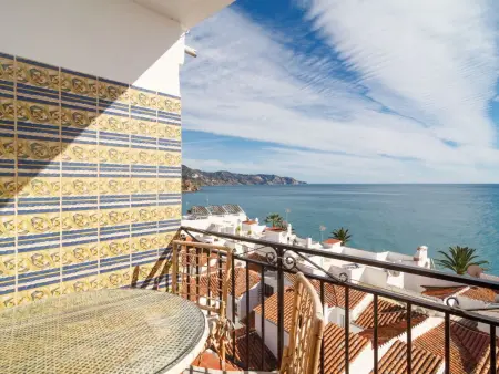 Bahia 58 : appartement vue mer face à la plage de Nerja : photo 3