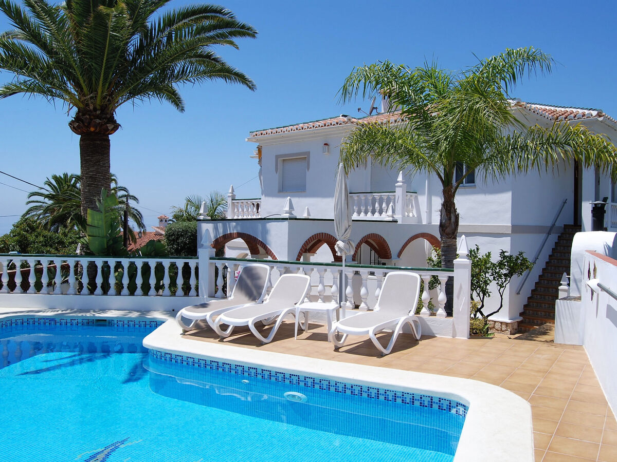 Villa Sandra Top Floor Escape, Nerja - Photo 5