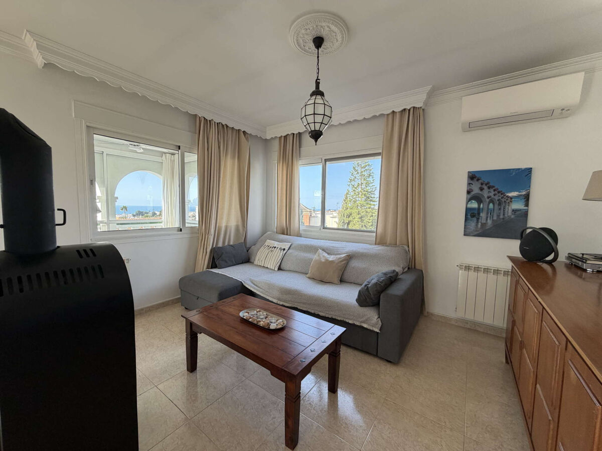 Villa Sandra Top Floor Escape, Nerja - Photo 10