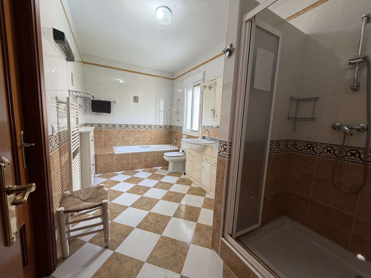 Villa Sandra Top Floor Escape, Nerja - Photo 14