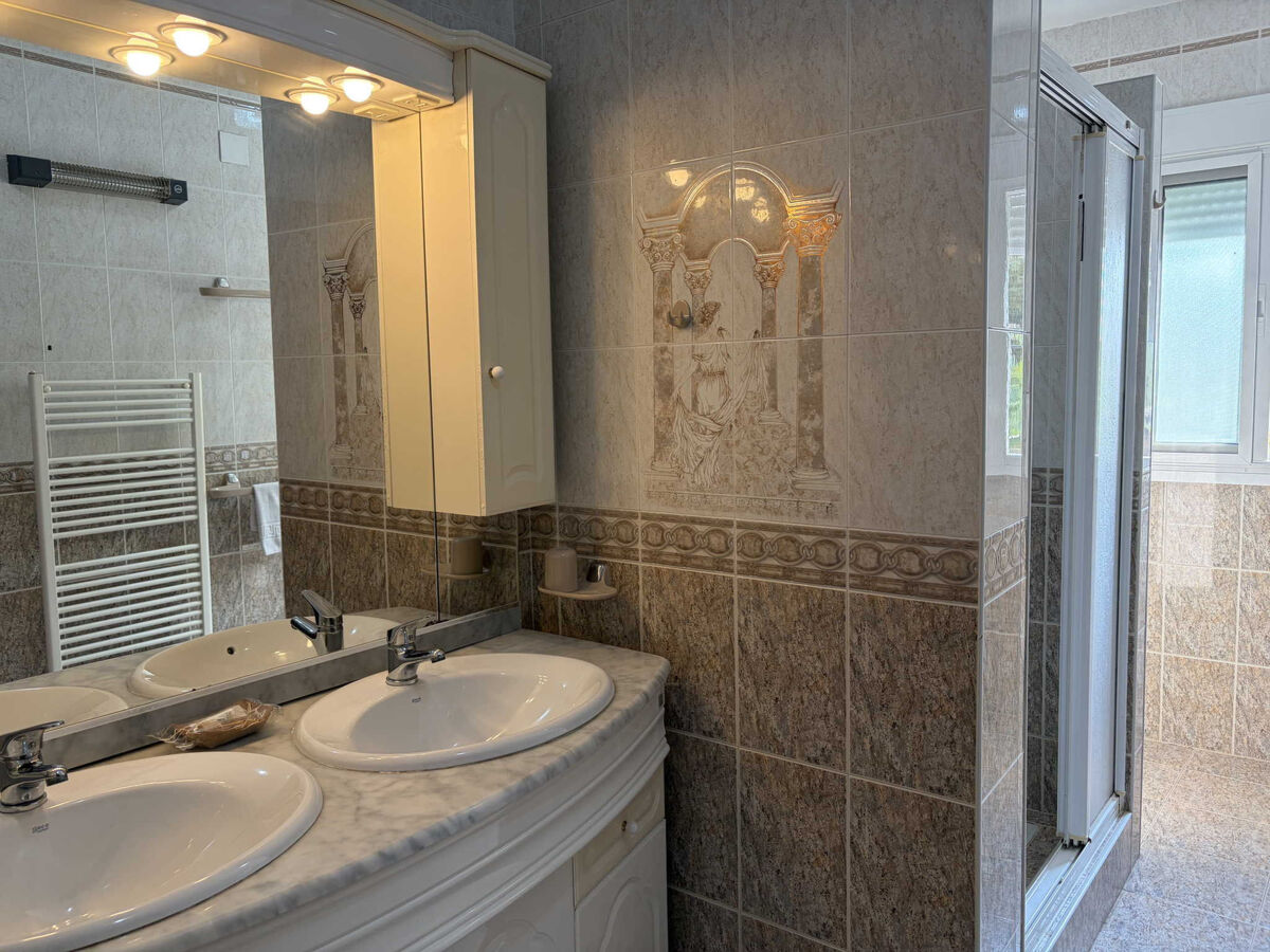 Villa Sandra Top Floor Escape, Nerja - Photo 29