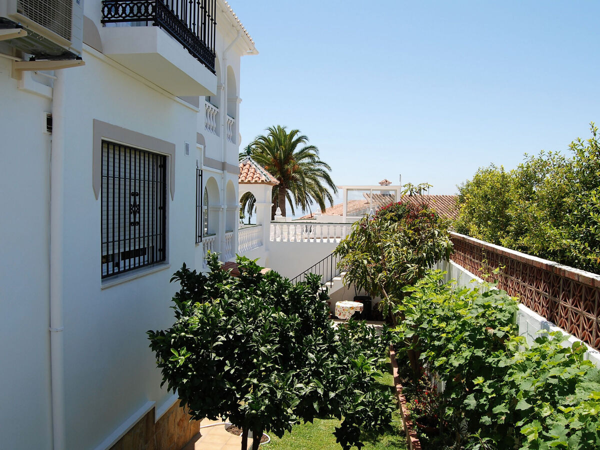 Villa Sandra Top Floor Escape, Nerja - Photo 36