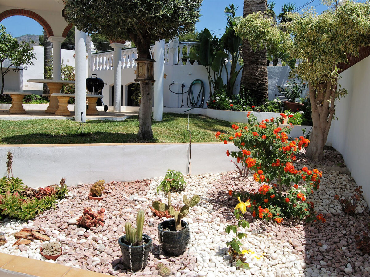 Villa Sandra Top Floor Escape, Nerja - Photo 39