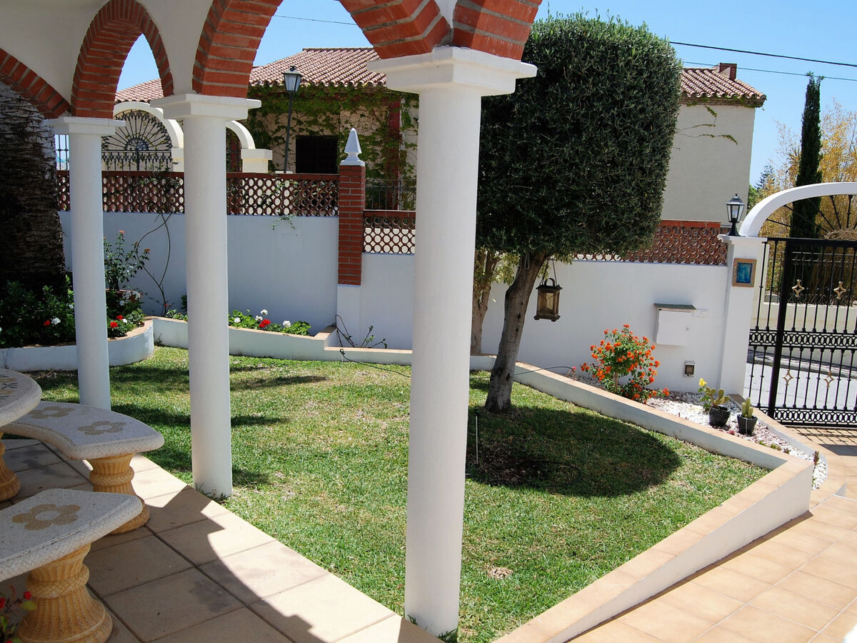 Villa Sandra Top Floor Escape, Nerja - Photo 41