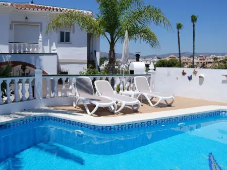 Villa Sandra Top Floor Escape, Nerja