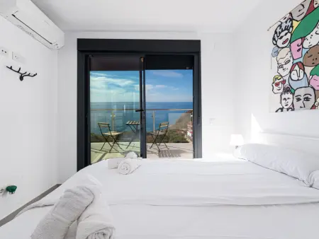 Duplex 3 chambres Nerja : 3 terrasses vue mer : photo 3