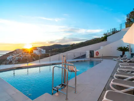 Duplex 3 chambres Nerja : 3 terrasses vue mer : photo 48