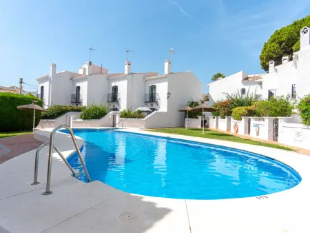 Los Pinos 23 – Maison 2 ch, piscine à Nerja : photo 5