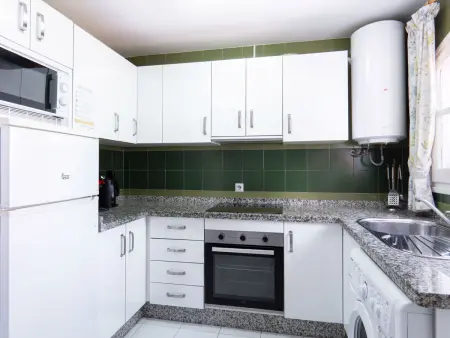 Los Pinos 23 – Maison 2 ch, piscine à Nerja : photo 10